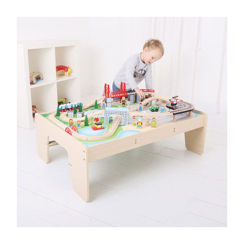 city and train table set